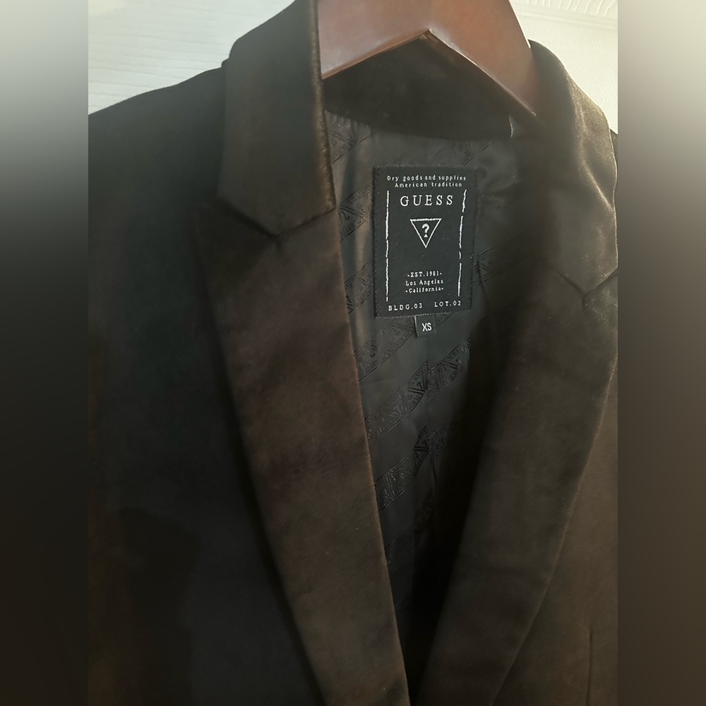 XS Men’s Velvet Blazer (Black)